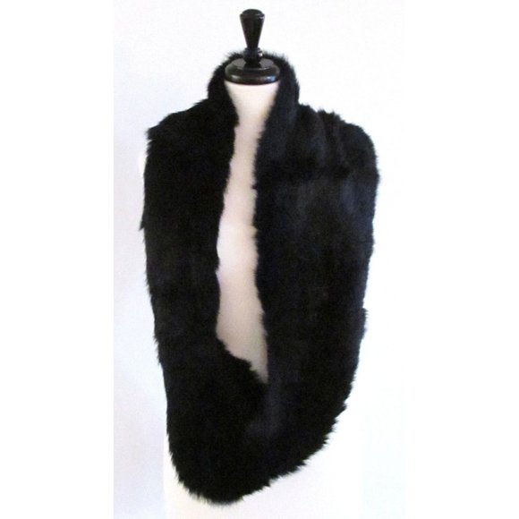 Annabelle by Scbmi Black Long Hair Rabbit Woven Infinity Circle Designer Scarf - Picture 3 of 6